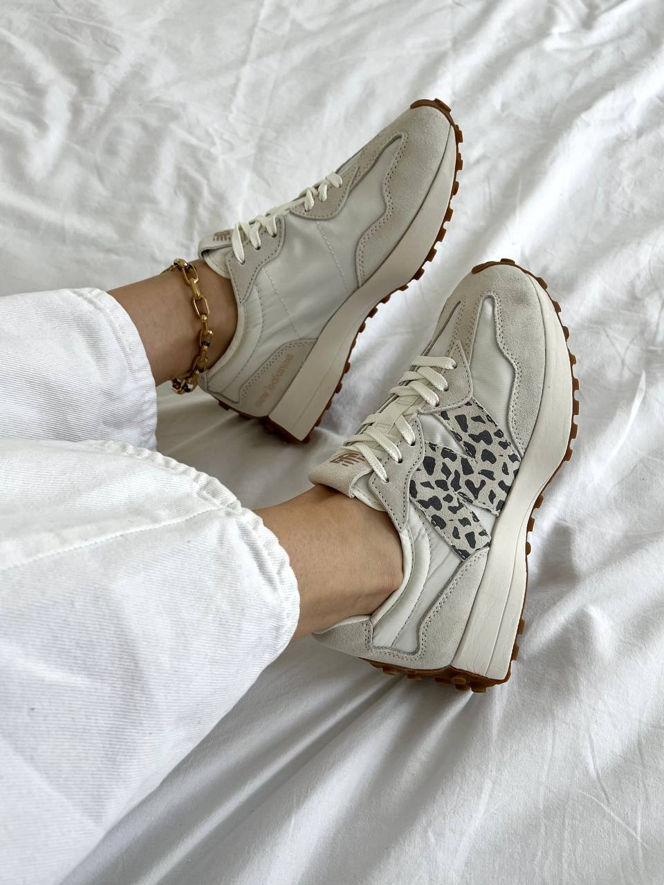 New Balance 327 Leo