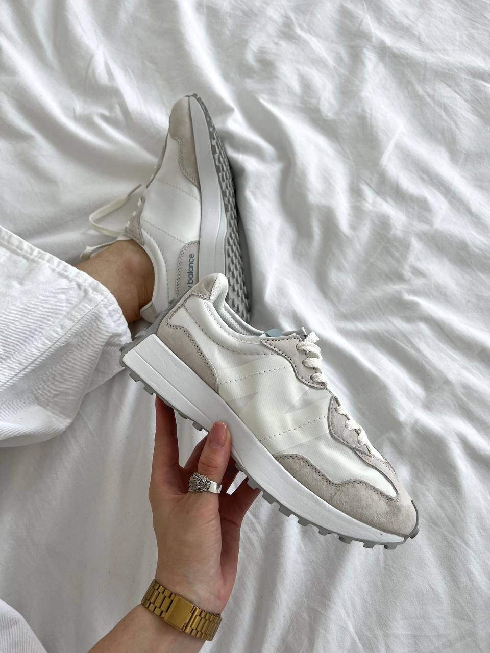 New Balance 327 white grey