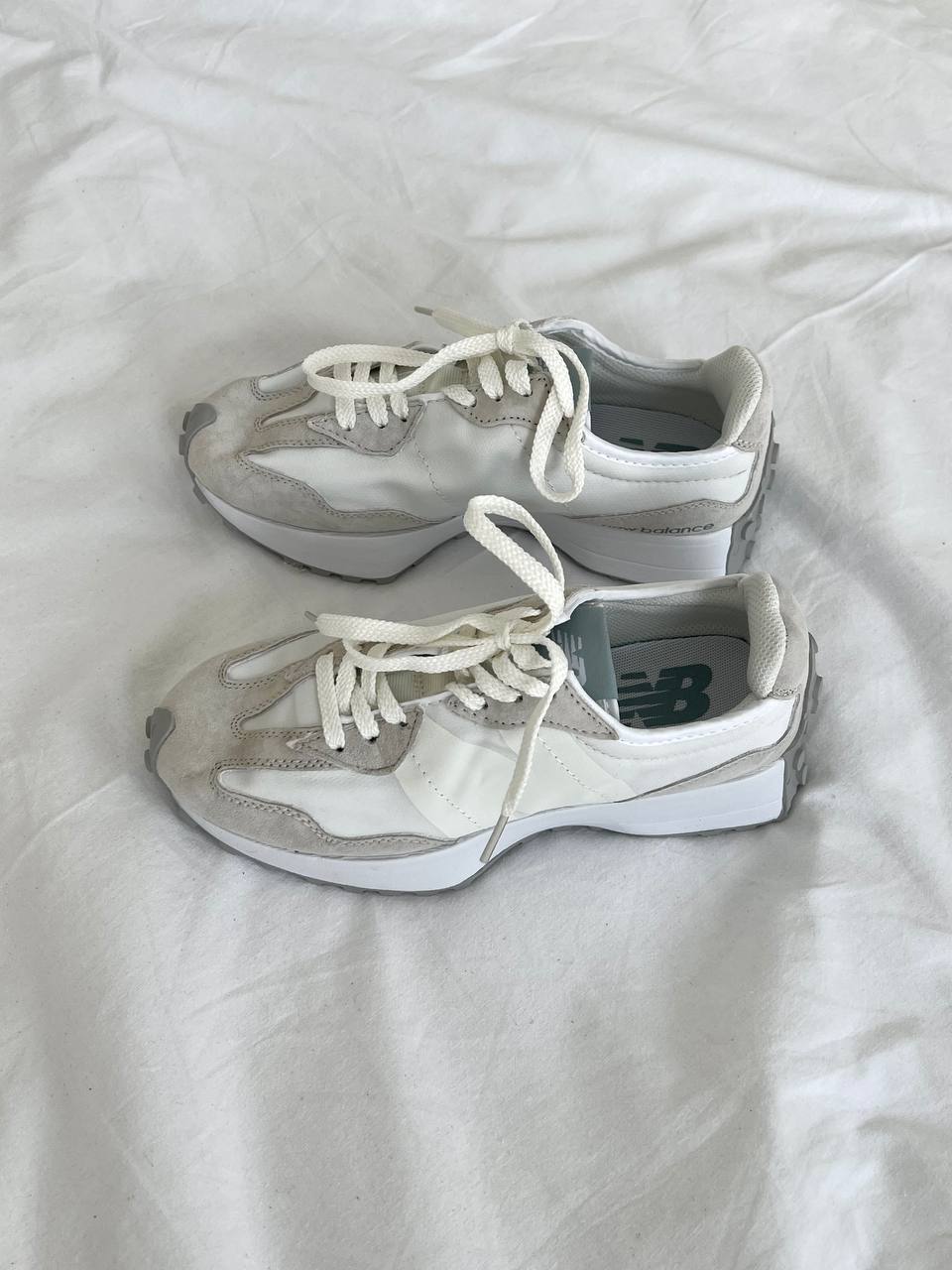 New Balance 327 white grey