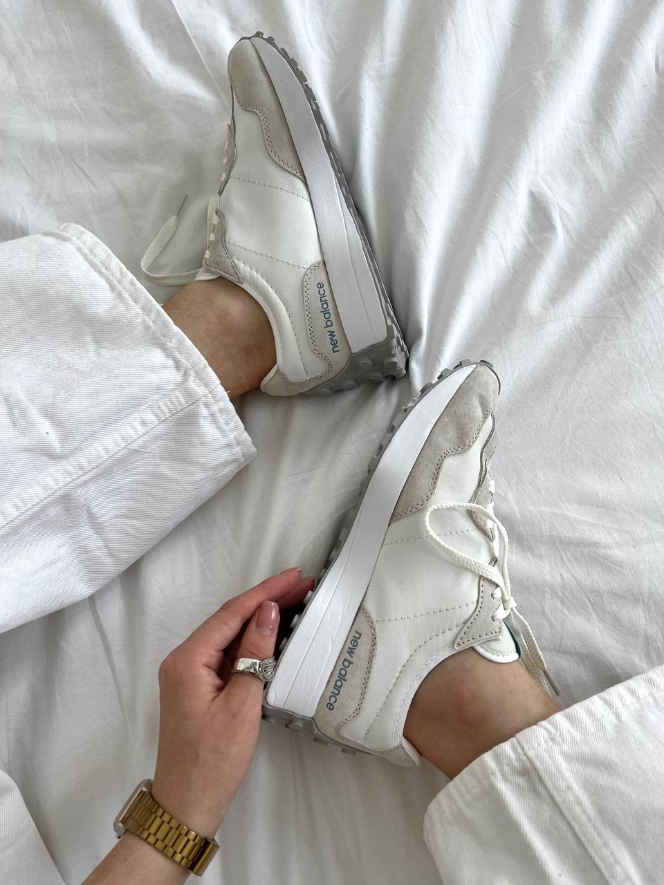 New Balance 327 white grey