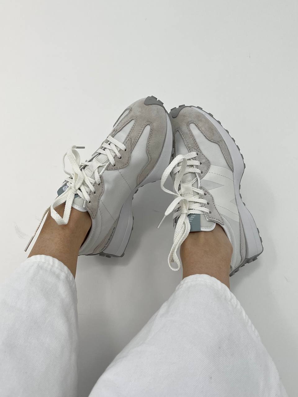 New Balance 327 white grey