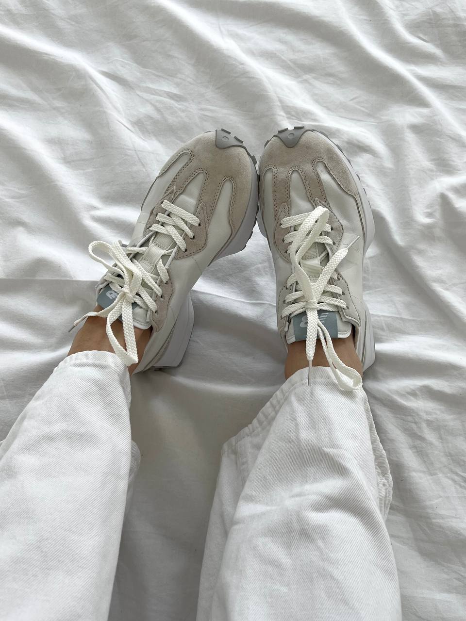 New Balance 327 white grey