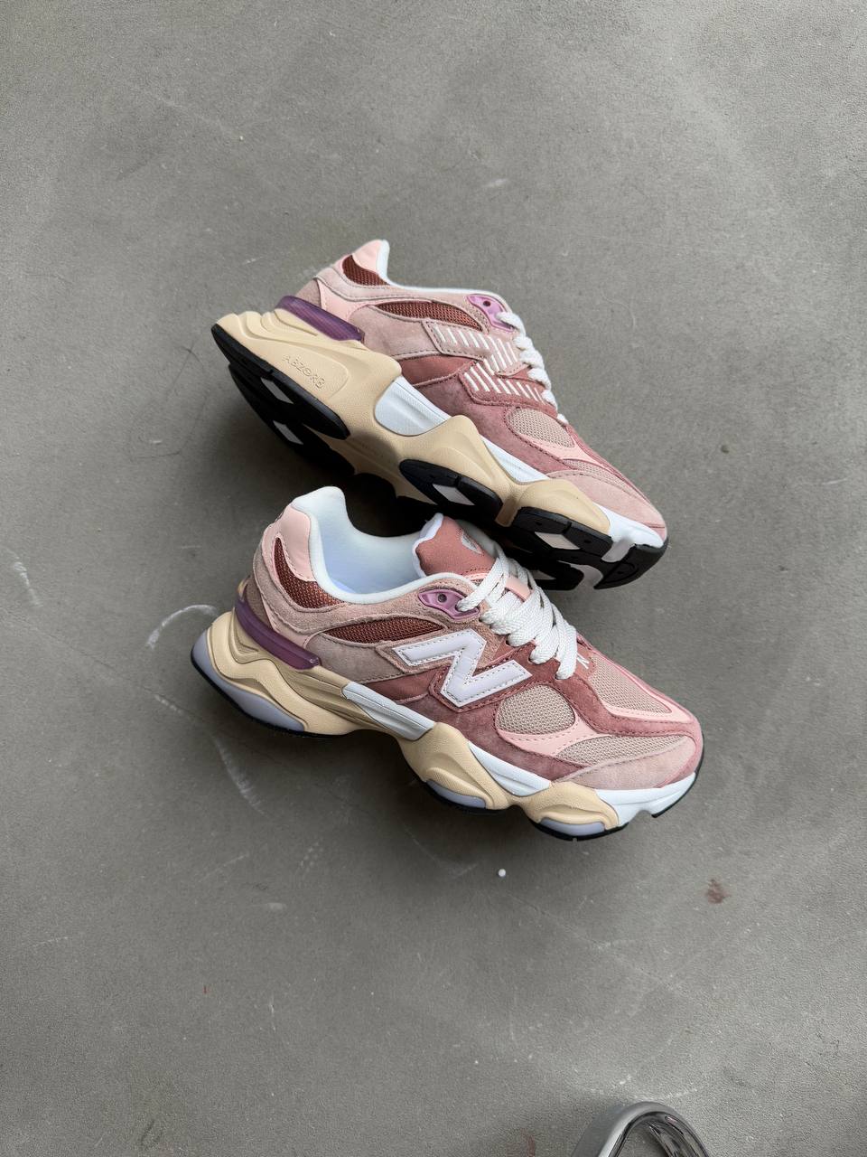 New Balance 9060