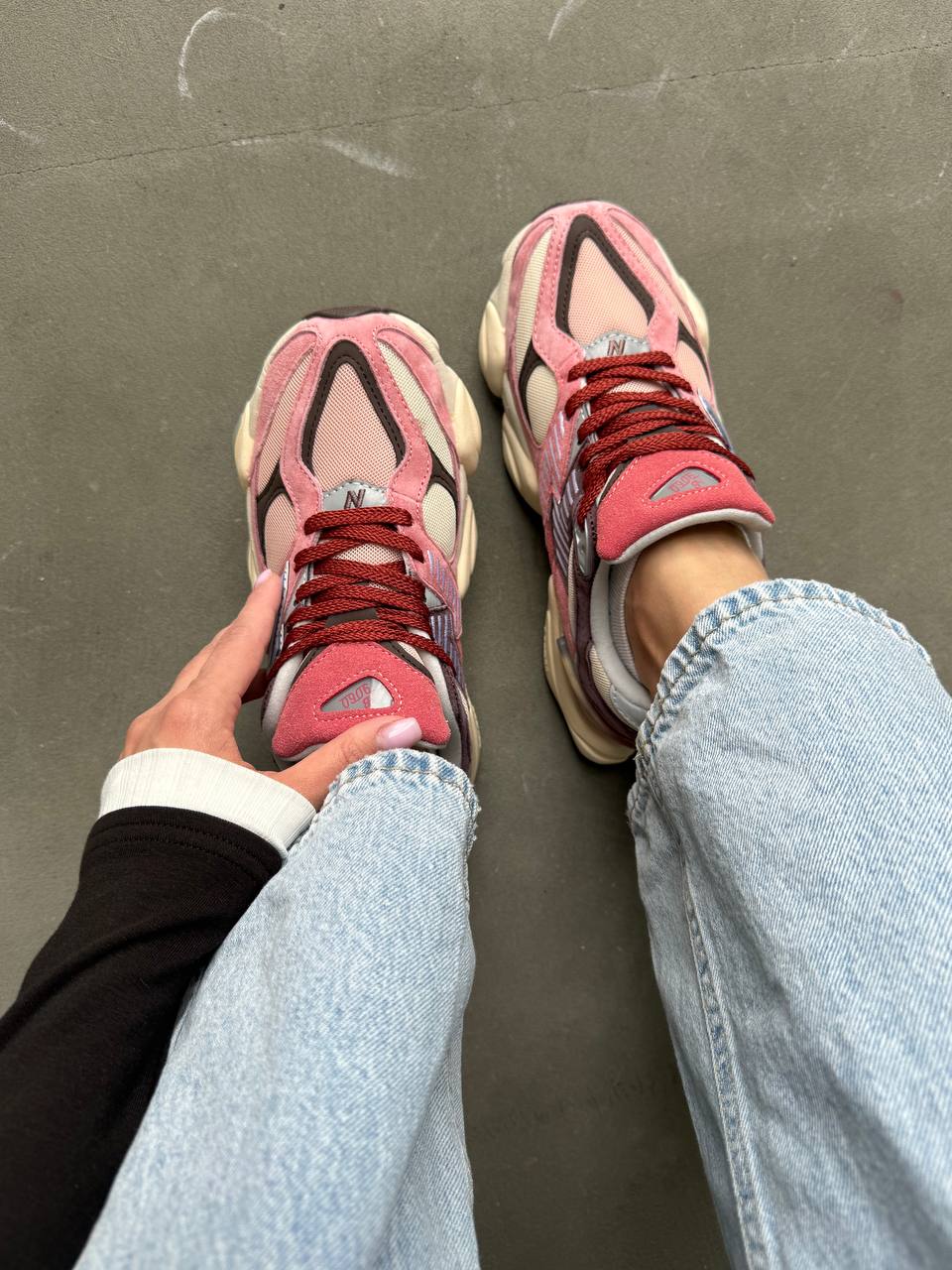 New Balance 9060 Red - pink