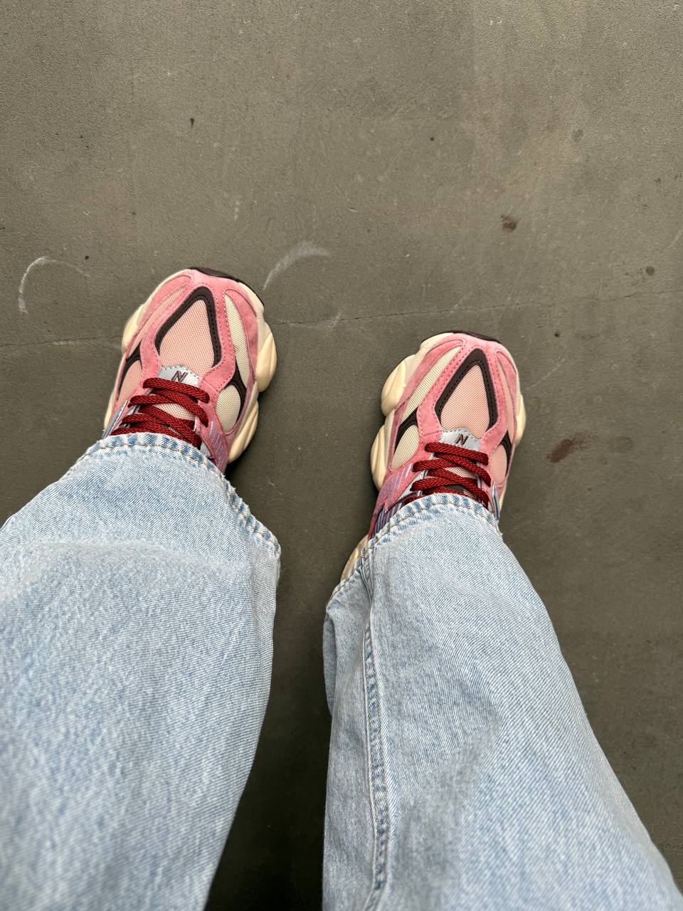 New Balance 9060 Red - pink
