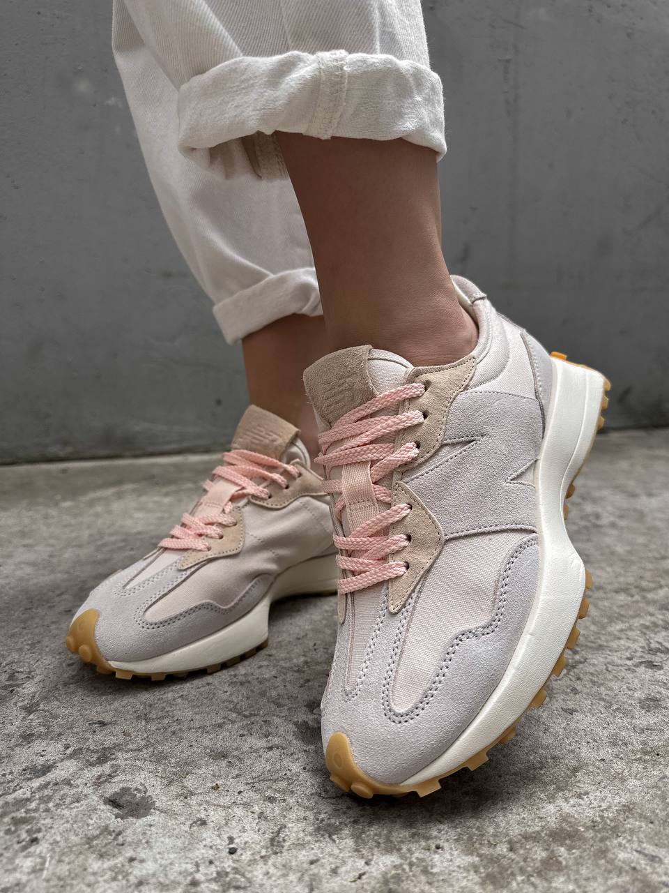 New Balance 327 Cream Pink