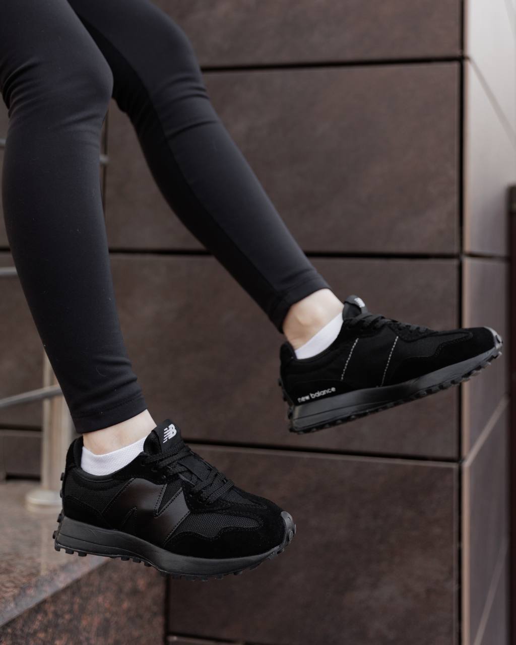 New Balance 327 Black