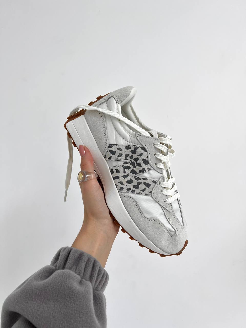 New Balance 327 Leo
