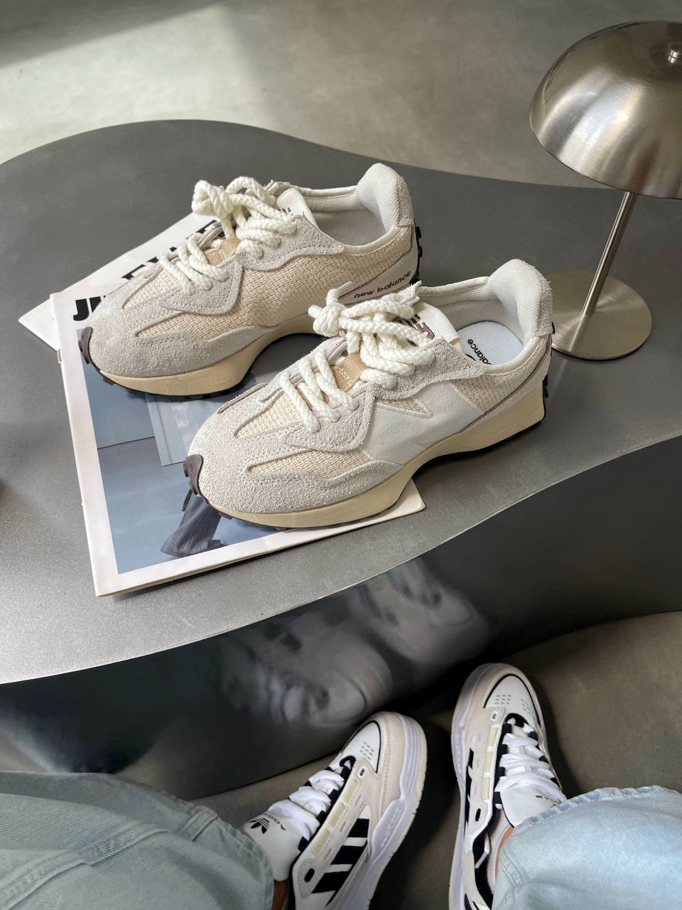 New Balance 327 Beige