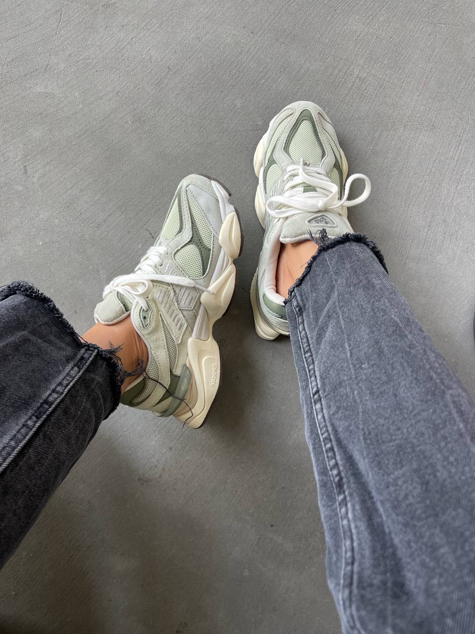 New Balance 9060