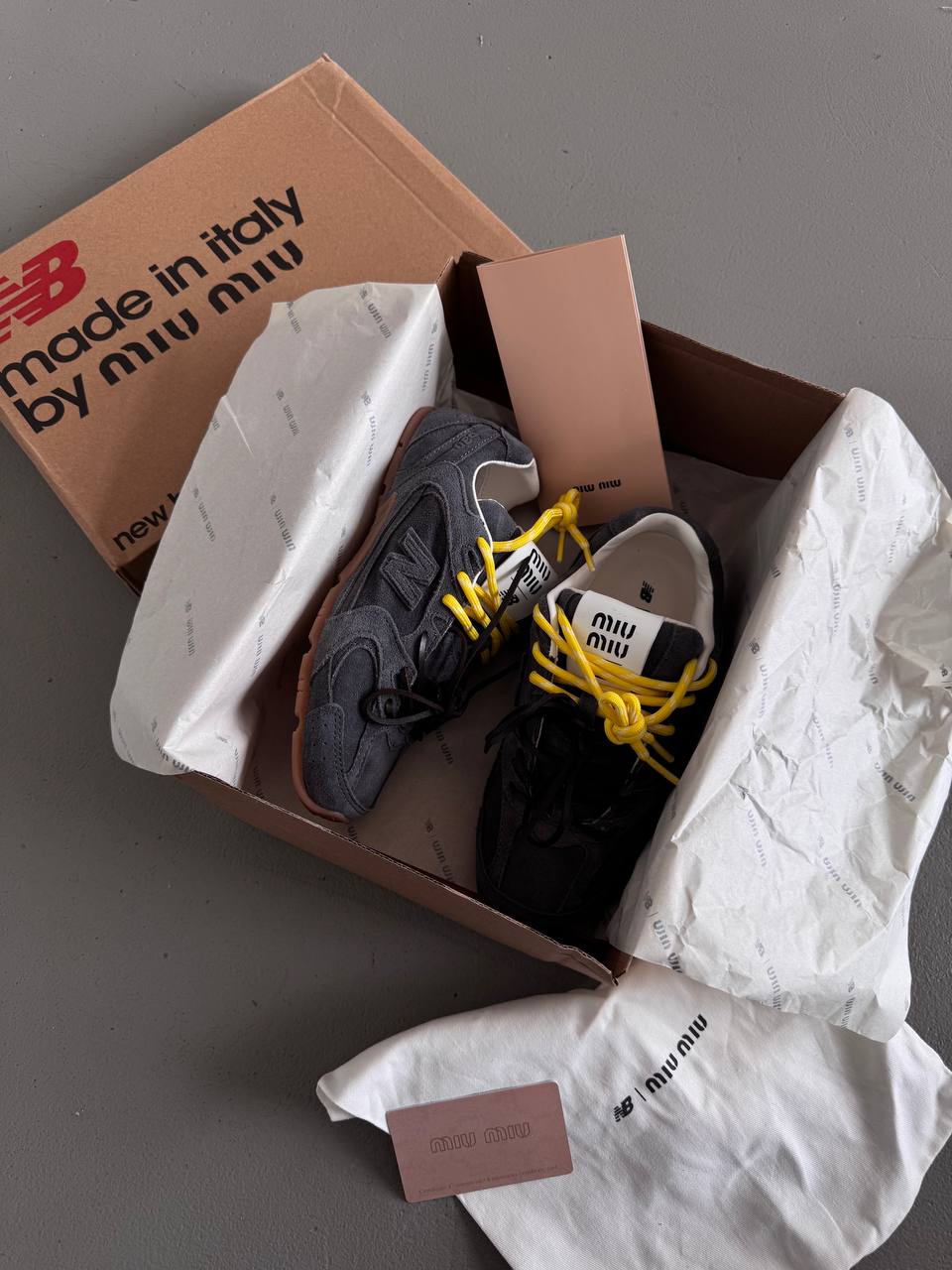 New balance 530 x Miu Miu graphite / yellow