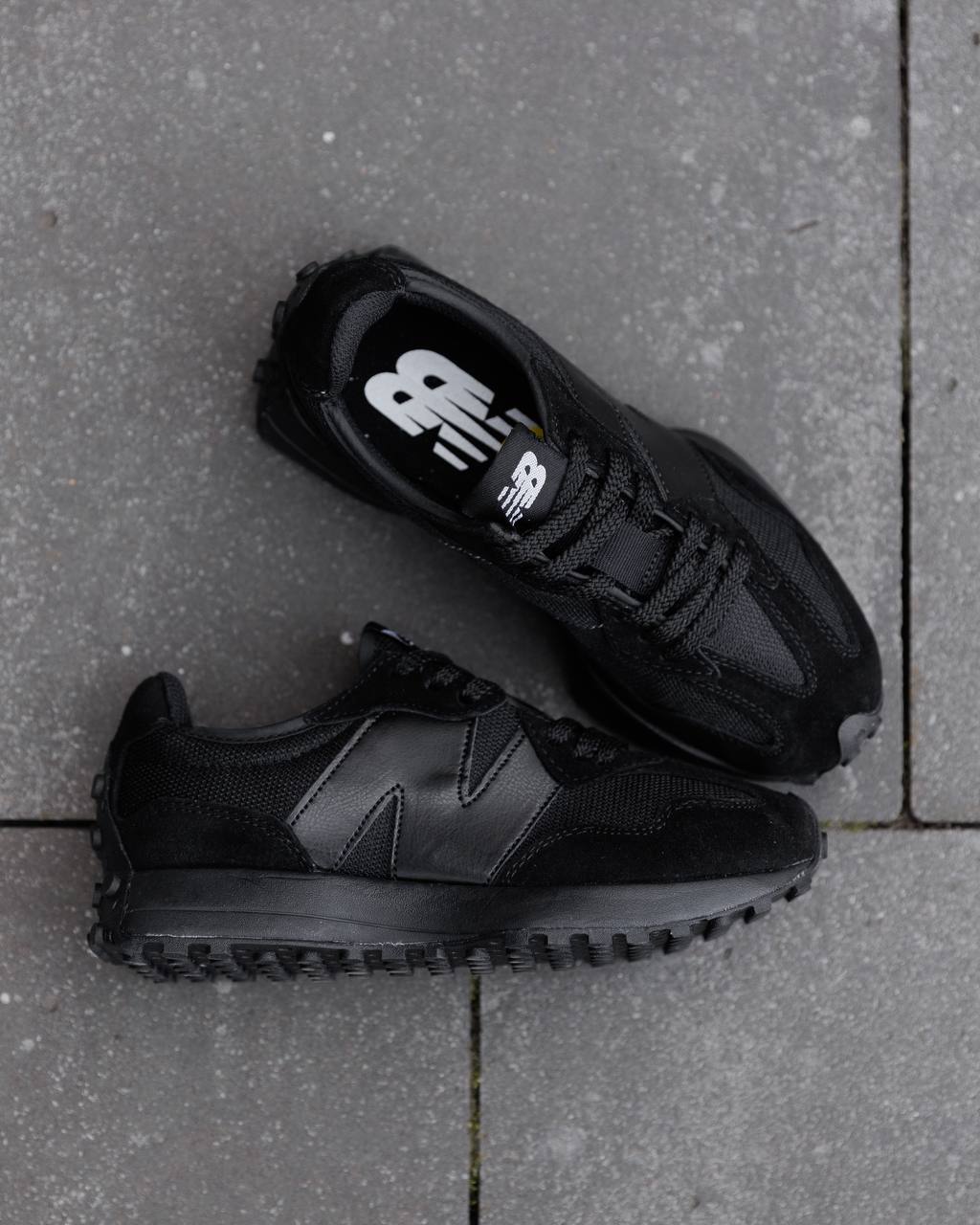 New Balance 327 Black