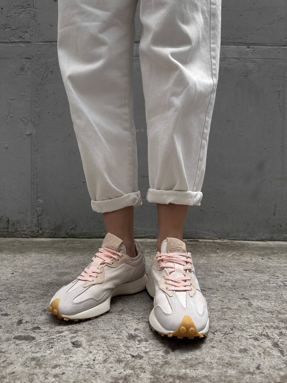New Balance 327 Cream Pink
