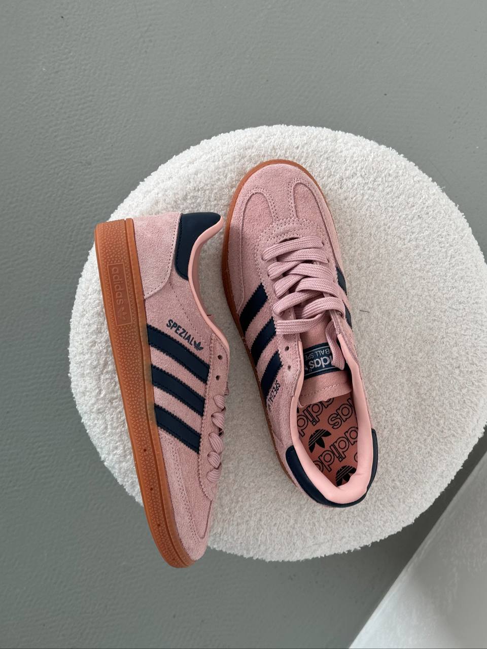 Adidas Spezial pink