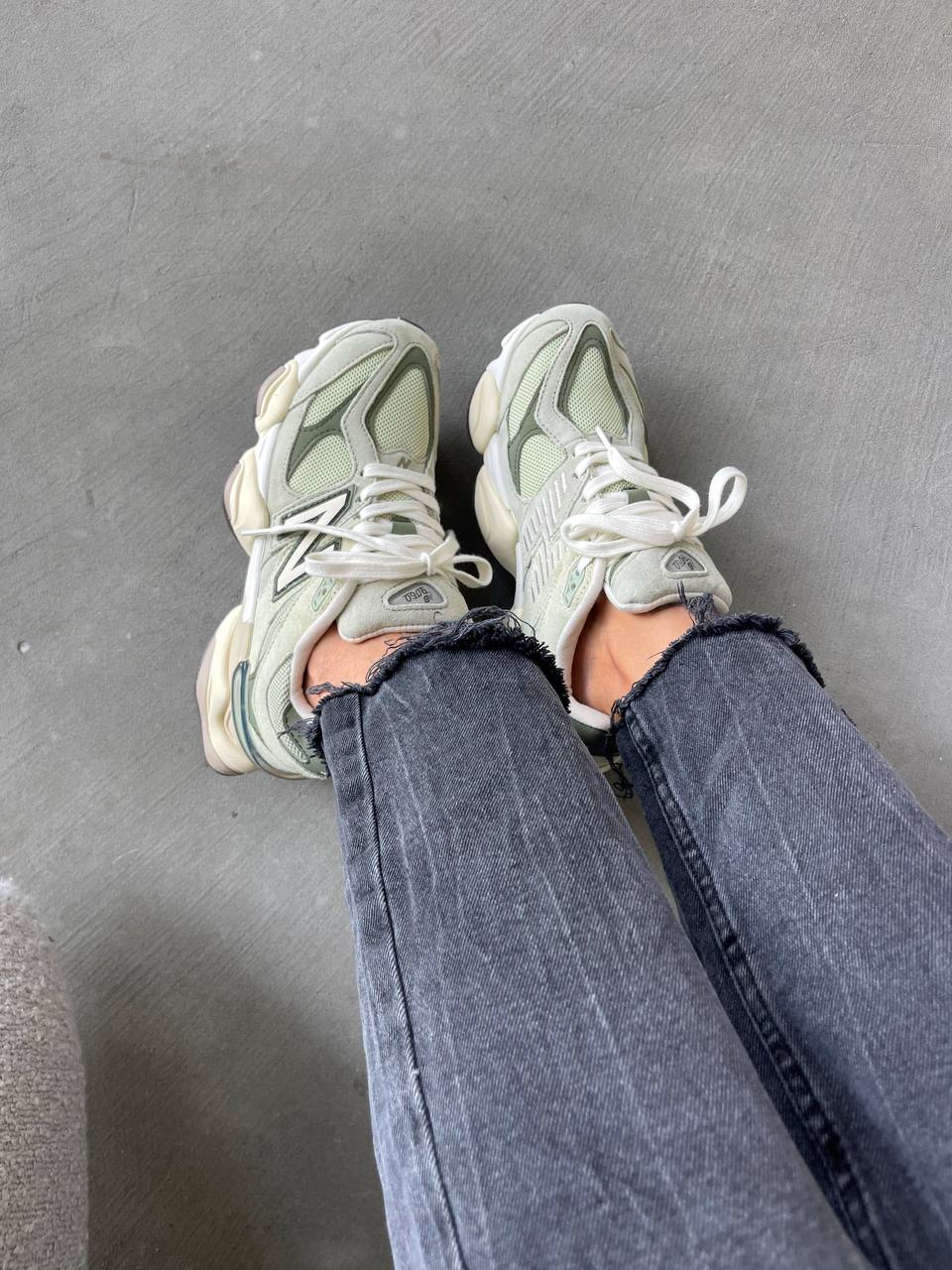 New Balance 9060