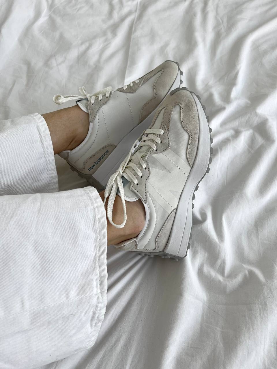 New Balance 327 white grey