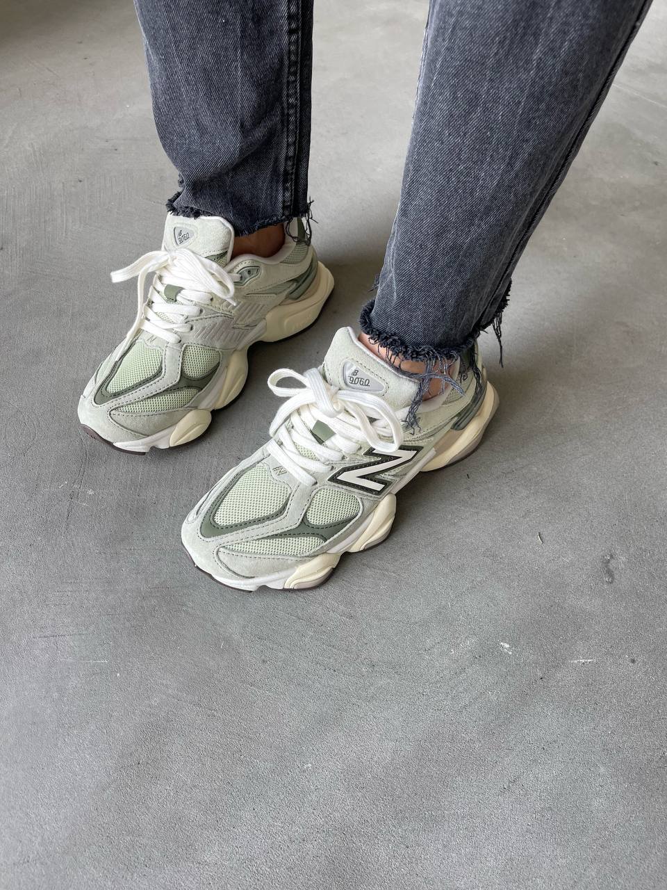 New Balance 9060