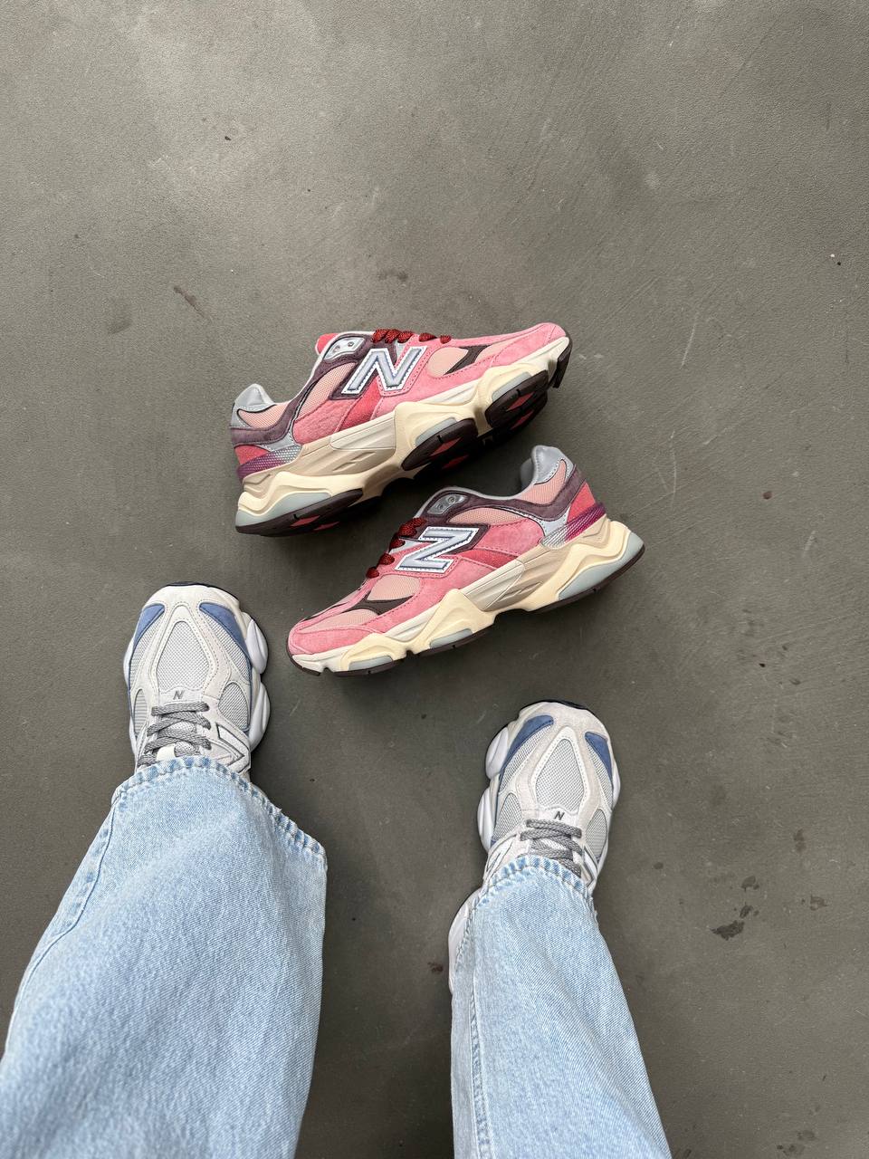 New Balance 9060 Red - pink