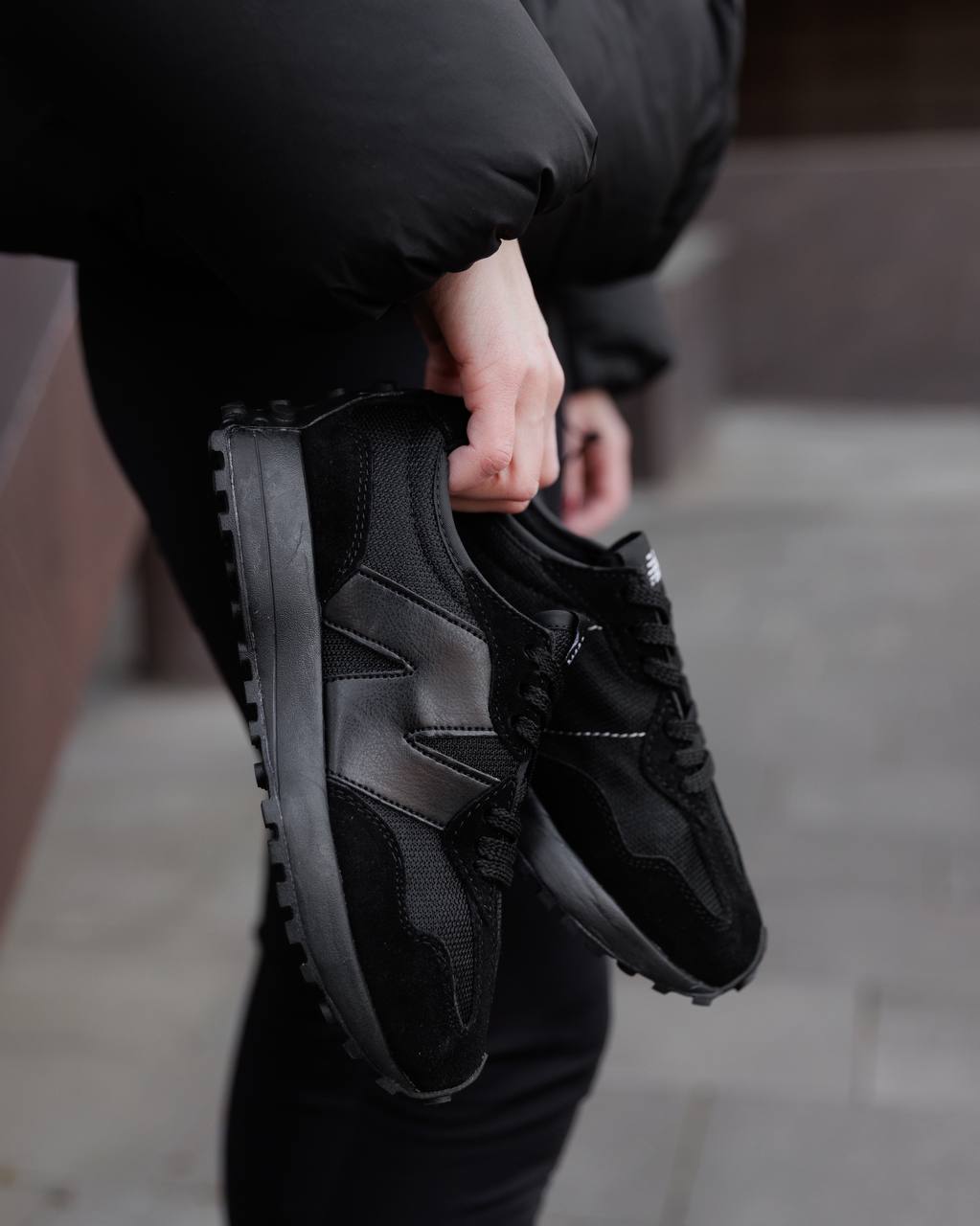 New Balance 327 Black