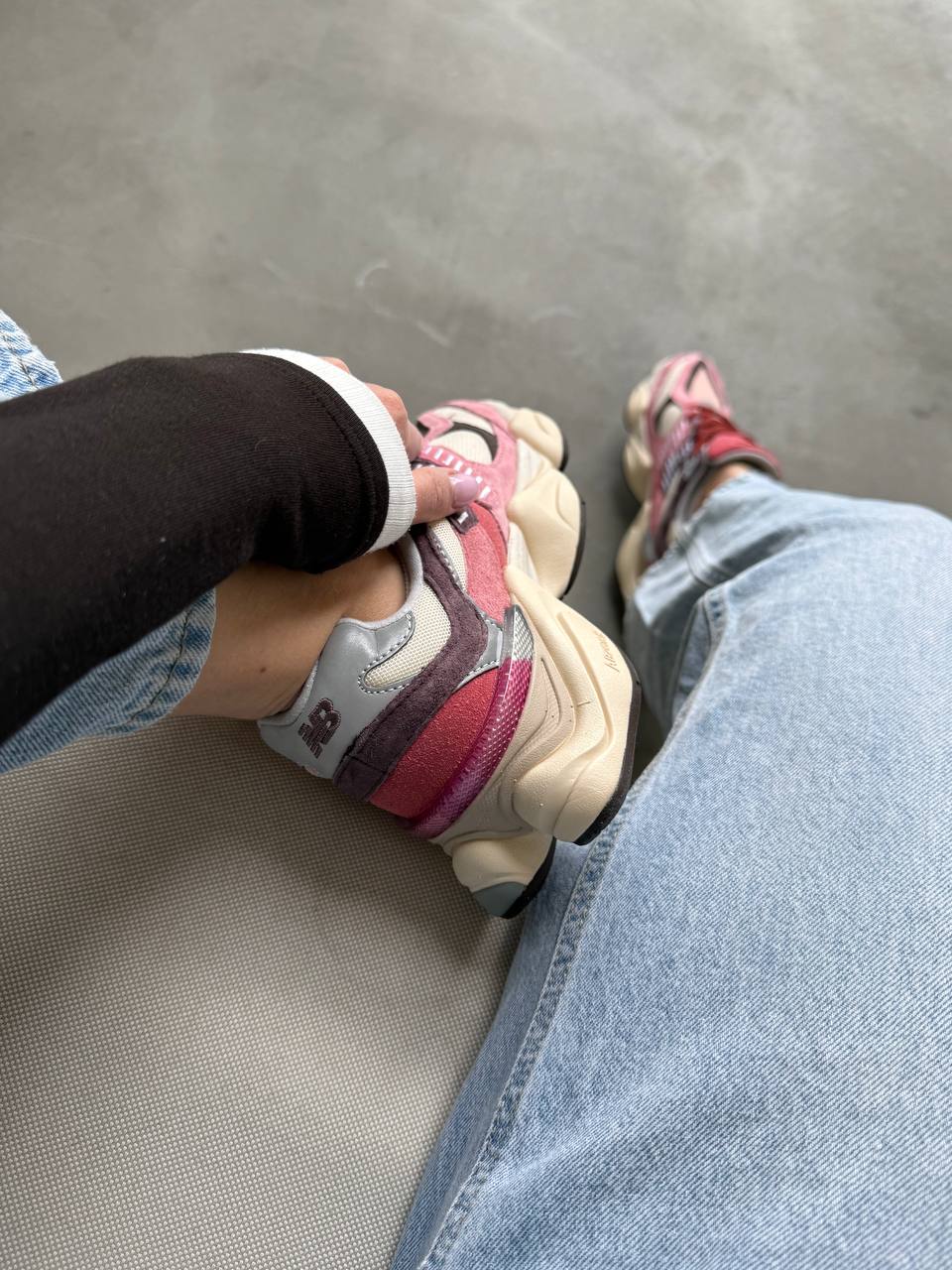 New Balance 9060 Red - pink