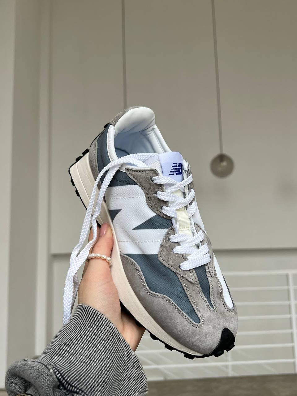 New Balance 327