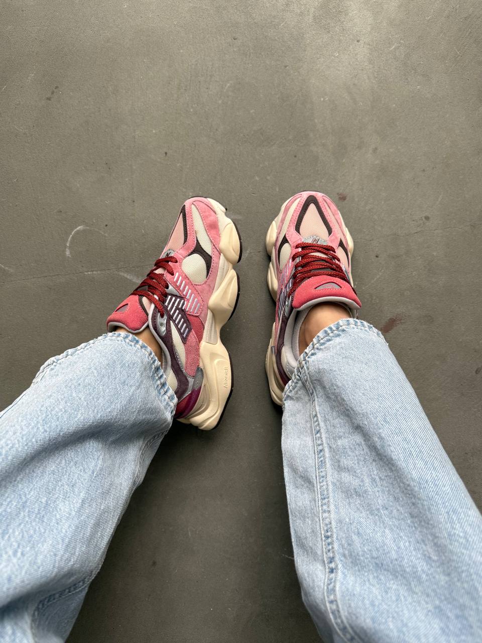 New Balance 9060 Red - pink