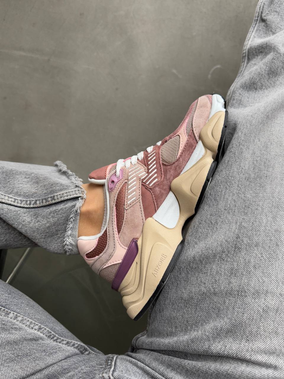 New Balance 9060